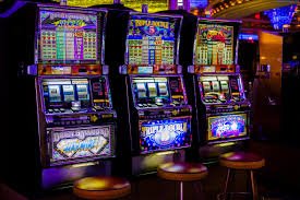 Myanmar ကစားသမား Vegas 99 APP မှ MNL ဘောလုံးပွဲ Asian Handicap Odds စစ်ဆေးပြီး MMK ဖြင့် လောင်းကစားနေပုံ